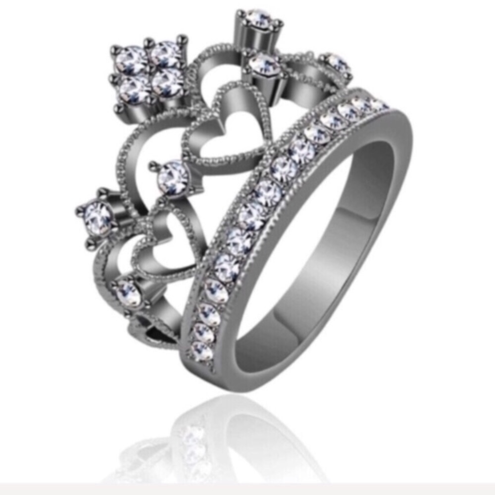 NWT Size 12 Black Silver Princess Crown Heart Ring